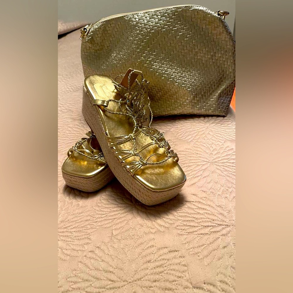 Brand NEW Espadrilles and the Bag go together 2 items one Price !!